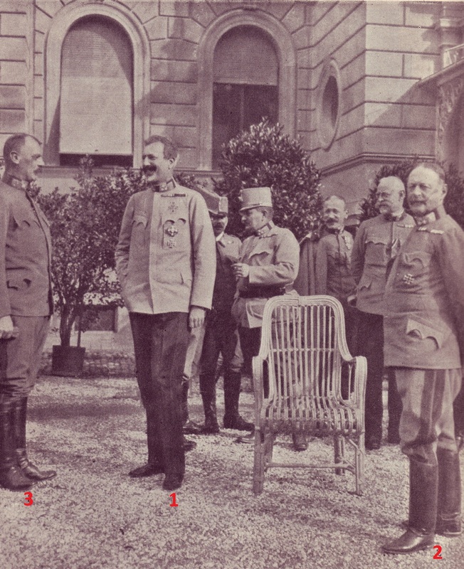 Slika 2: Nadvojvoda Evgen (spredaj v sredini) kot poveljnik jugozahodne fronte
                    pred Scherbaumovo vilo v Mariboru (spredaj levo general Karl von Bellmond,
                    spredaj desno avstro-ogrski vojni minister Alexander von Krobatin)