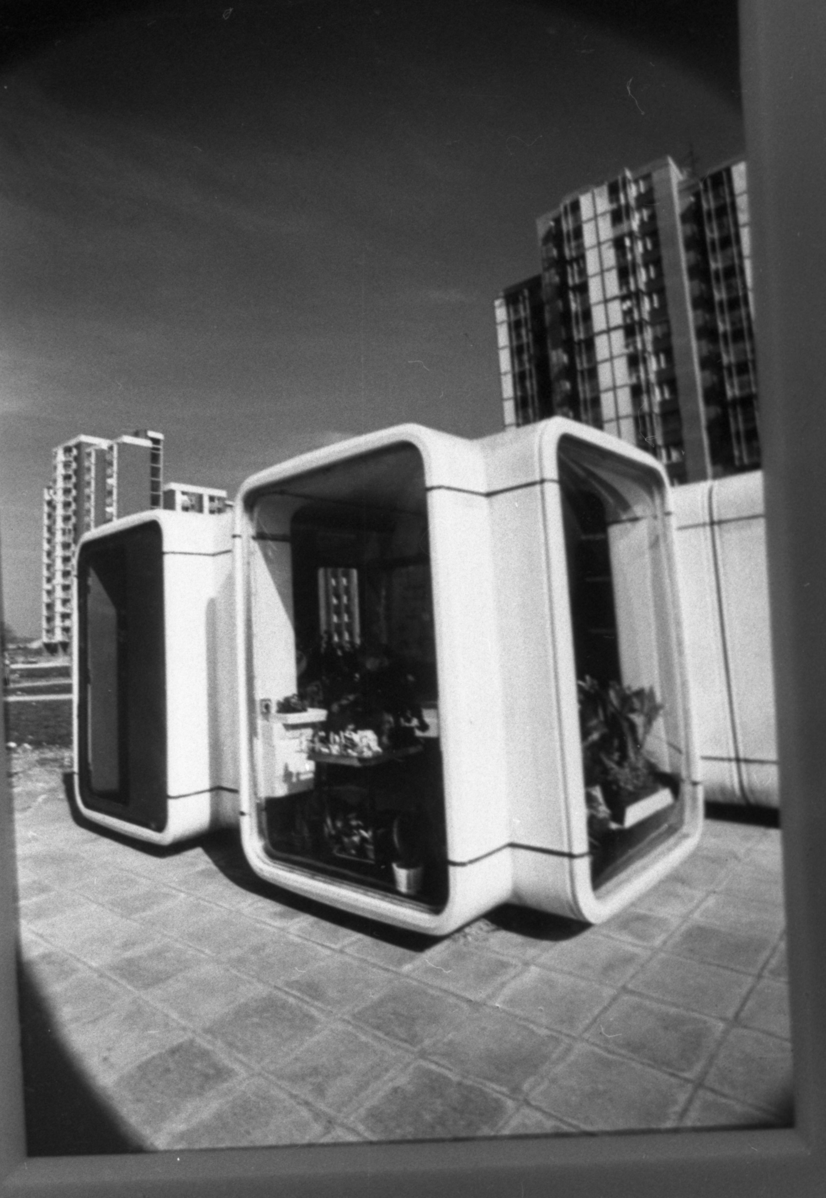 Photo 2: Ljubljana, May 1977.Photo: Janez Pukšič, from the
                        photographic collection of the Delo newspaper, kept by: MNZS