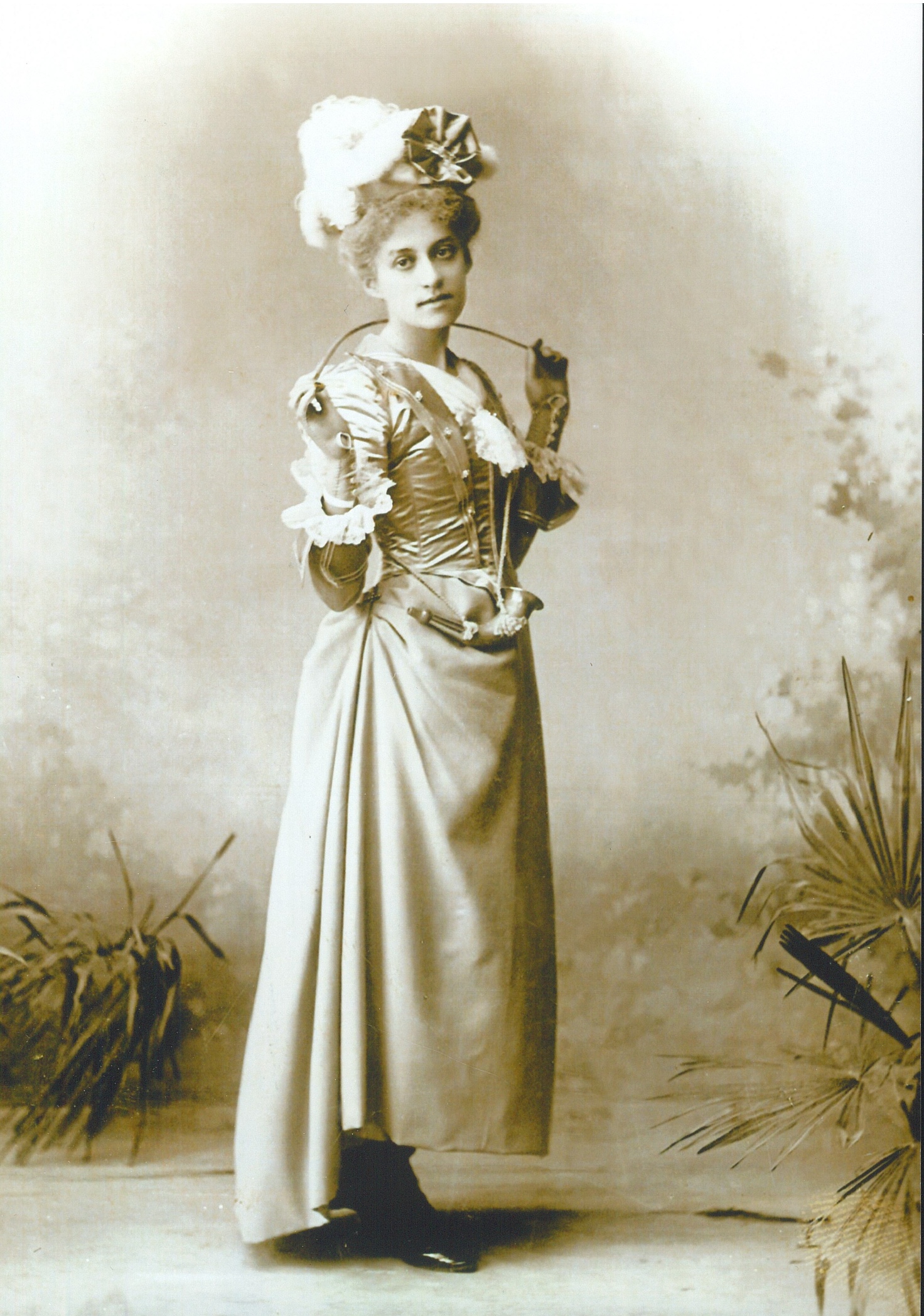 Figure 4: Marie Wettach in a historical costume, c. 1900, photo.