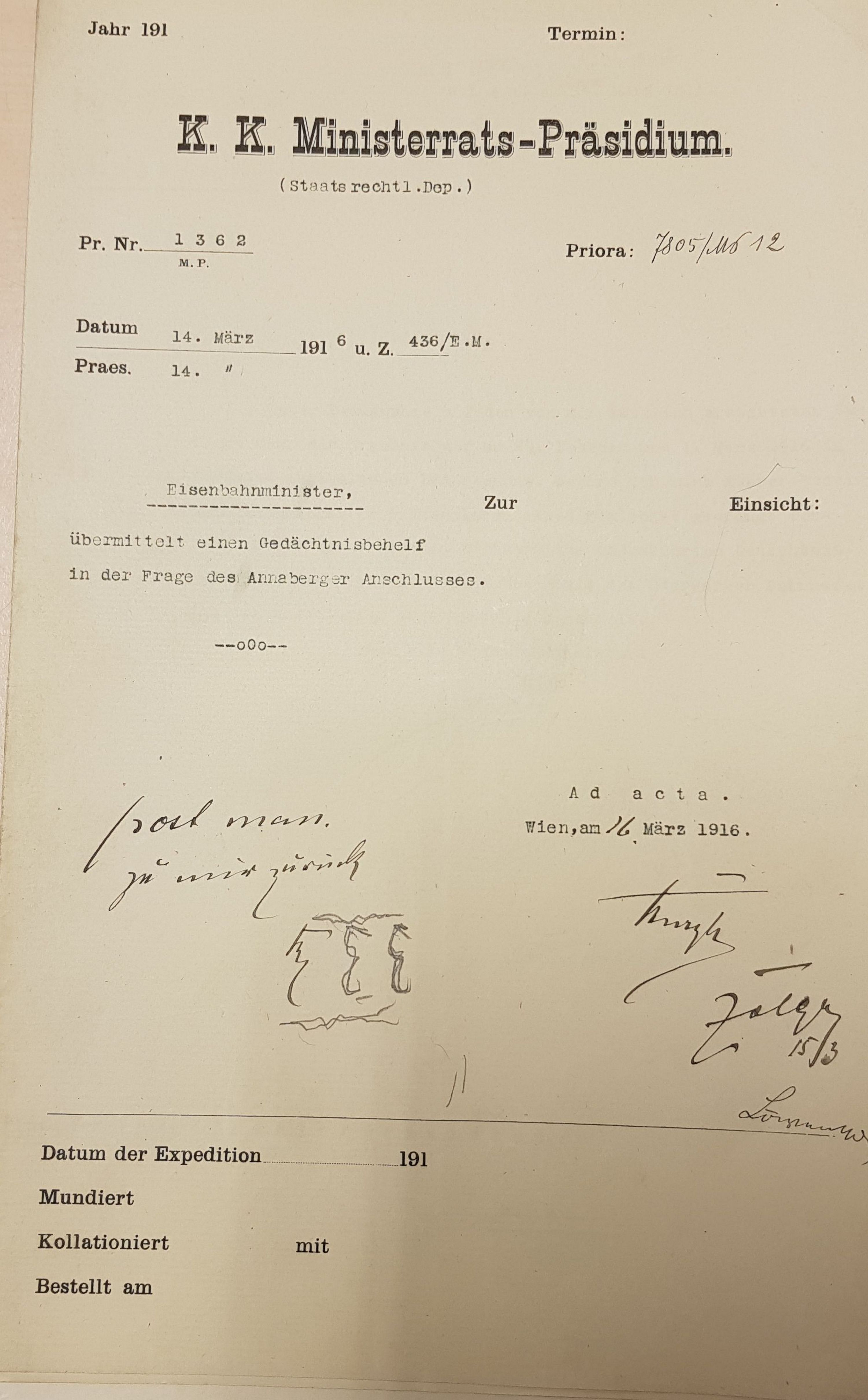 Slika 3: Glava enega od novoodkritih dokumentov, kjer najdemo
                       »Staatsrechtl. Dept.«, ki ga je od ustanovitve do konca vodil Ivan Žolger, kot
                       podnaslov h k.k. Ministerrats-Präsidium.