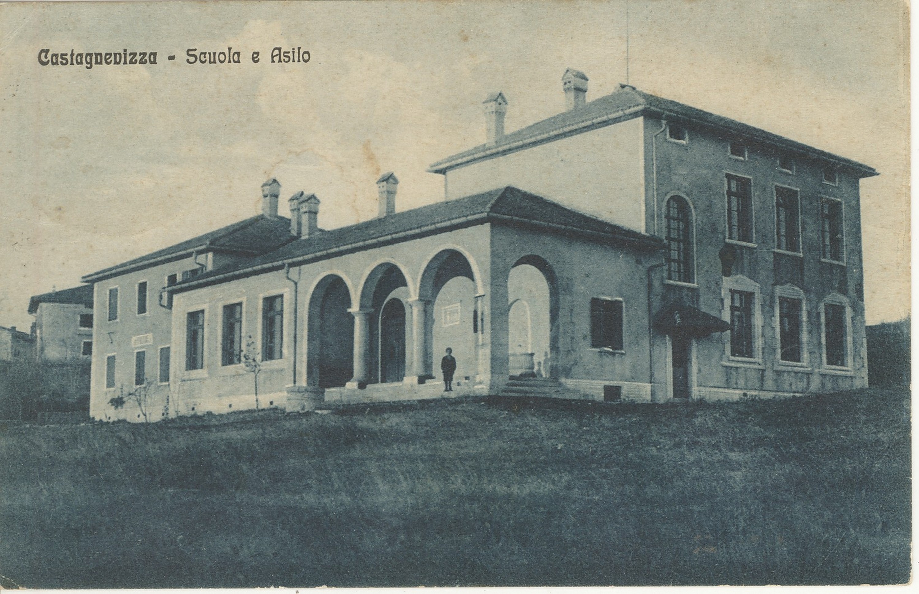 Slika 2: Nova šola v Kostanjevici na Krasu